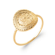 Bague dorée Flavie vintage - Bijou photographié sur fond blanc 