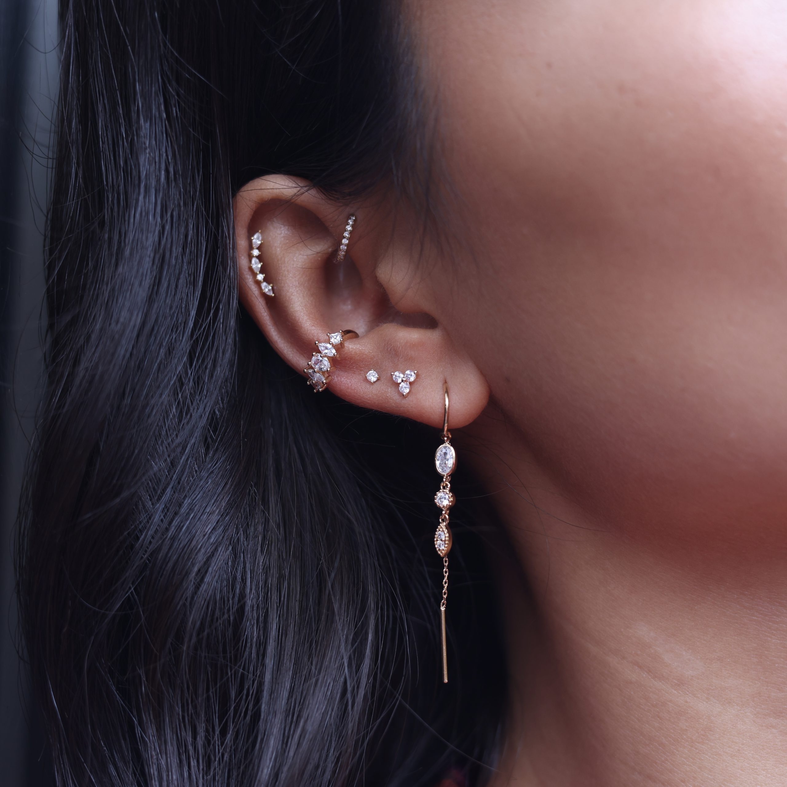 Bague d’oreille Phil dorée zircons - Bijou portée 