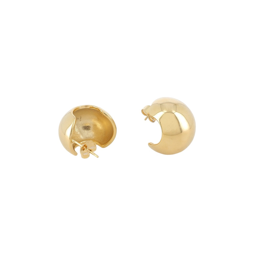 Boucles d’oreilles dorées Carry en acier inoxydable en forme de croissant - Bijou photographié sur fond blanc 