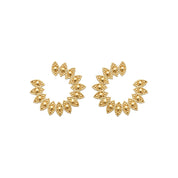 Boucles d'oreilles dorees Najoua - Bijou photographié sur fond blanc