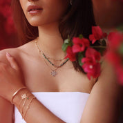 Bracelet doré Zeina avec trèfle ajouré porte-bonheur - Bijou porté