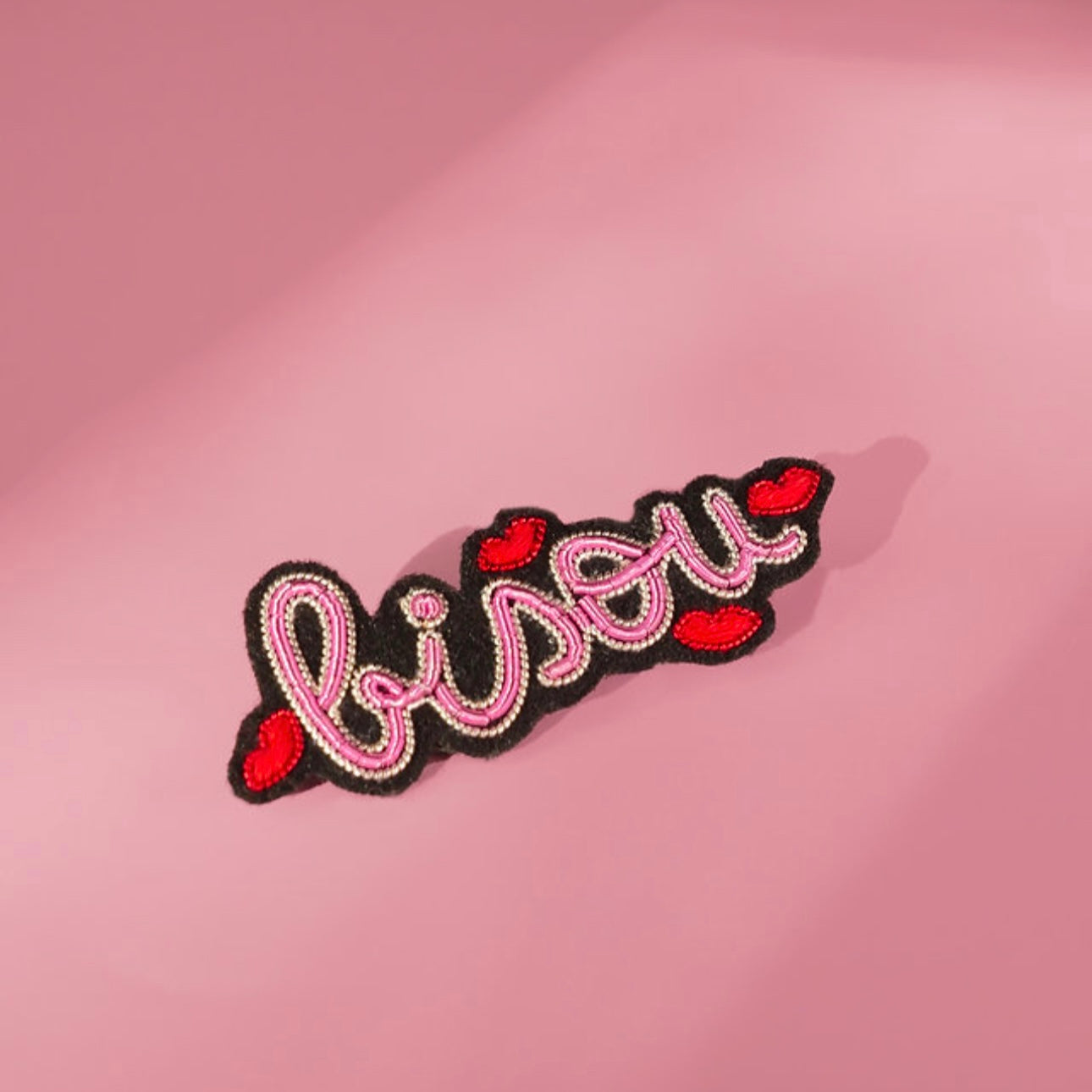 Broche BISOU