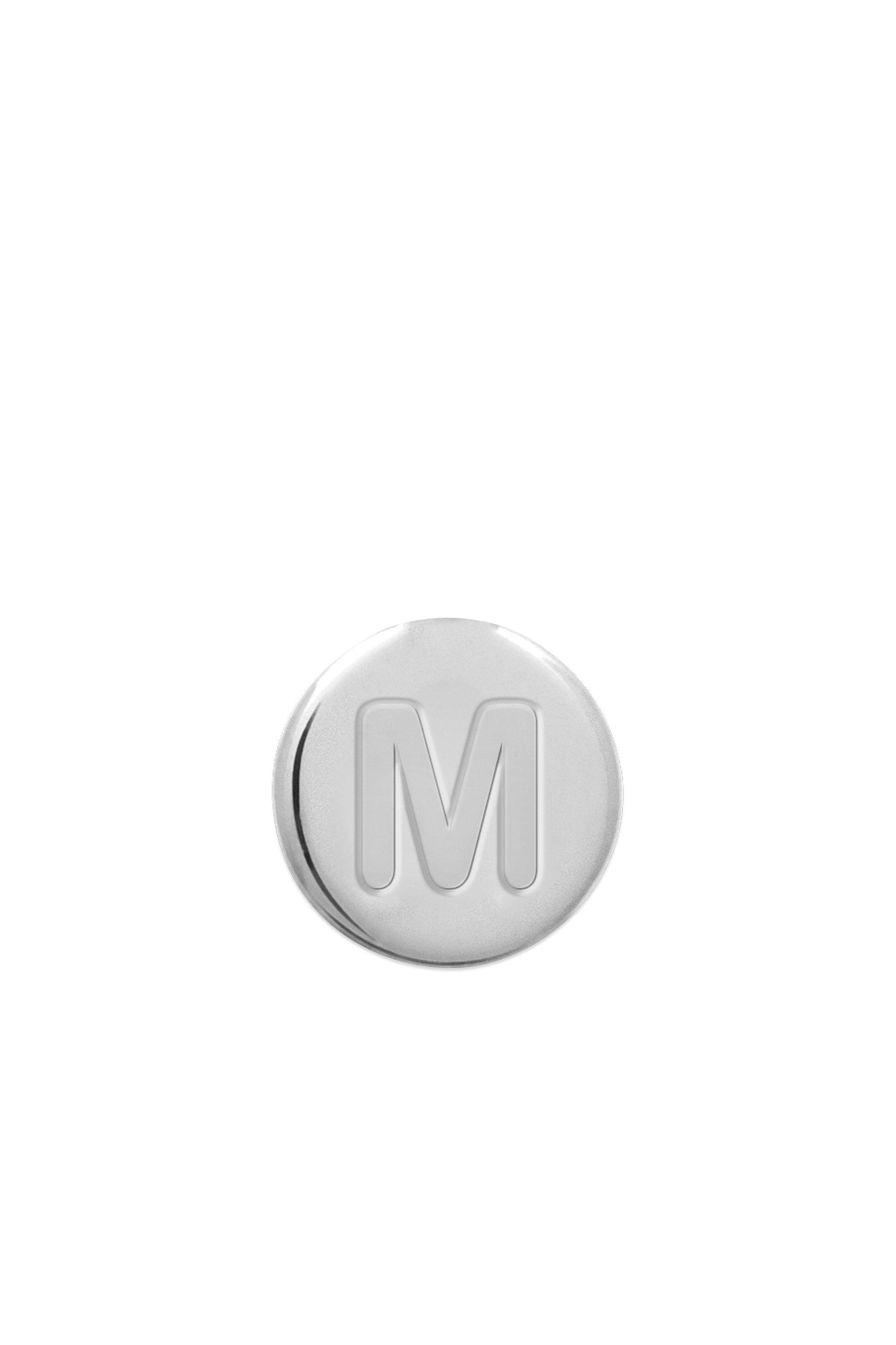 Charm argent mini perle lettre m - Bijou photographié sur fond blanc
