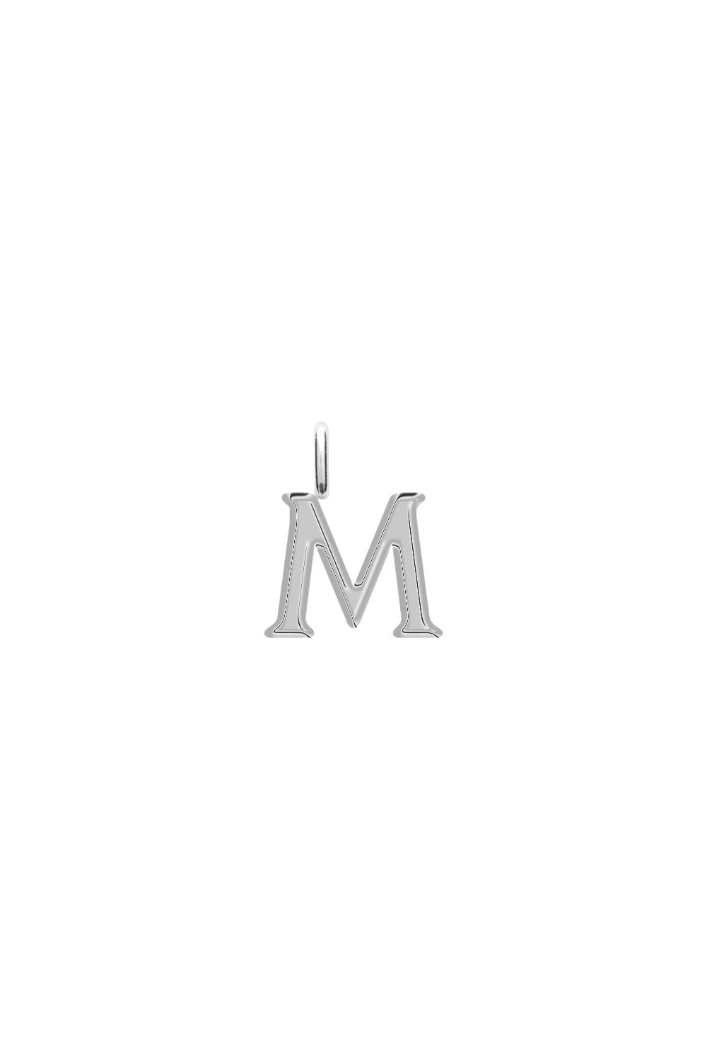Charm argent lettre M - Bijou photographié sur fond blanc