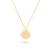 Collier doré signe astrologique Lion - Bijou photographié sur fond blanc