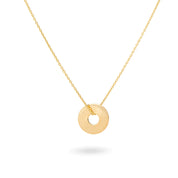 Collier personnalisable doré avec médaille à graver Isao - Bijou sur fond blanc