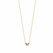 Collier pour enfant dore avec un pendentif panda - bijou photographié sur fond blanc 