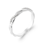 Bague argent Anne torsadée mi-lisse, mi-zircons - Bijou photographié sur fond blanc