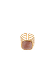 Bague dorée Aurore pierre du soleil - Bijou photographié sur fond blanc