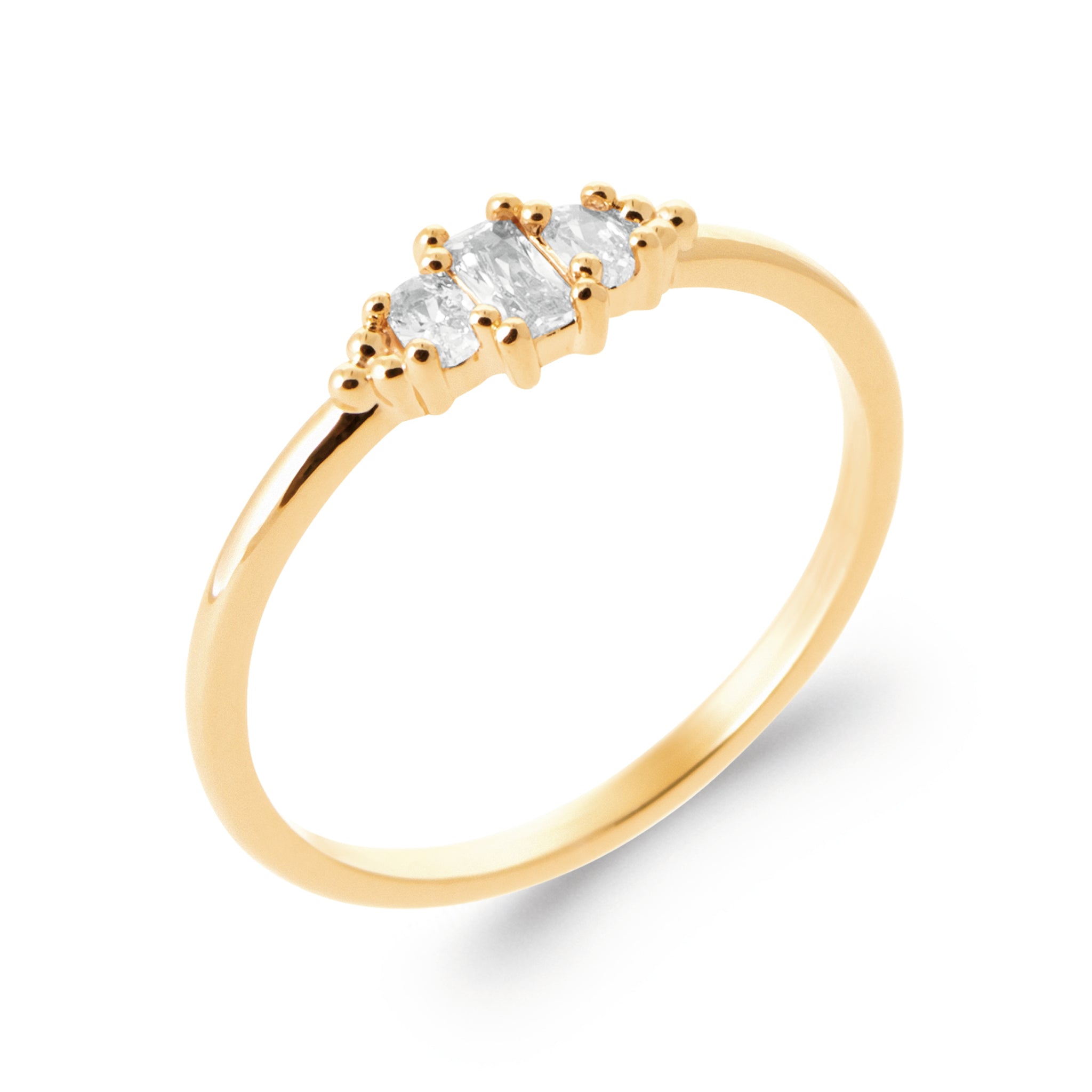Bague dorée Carmina zircons - Bijou photographié sur fond blanc