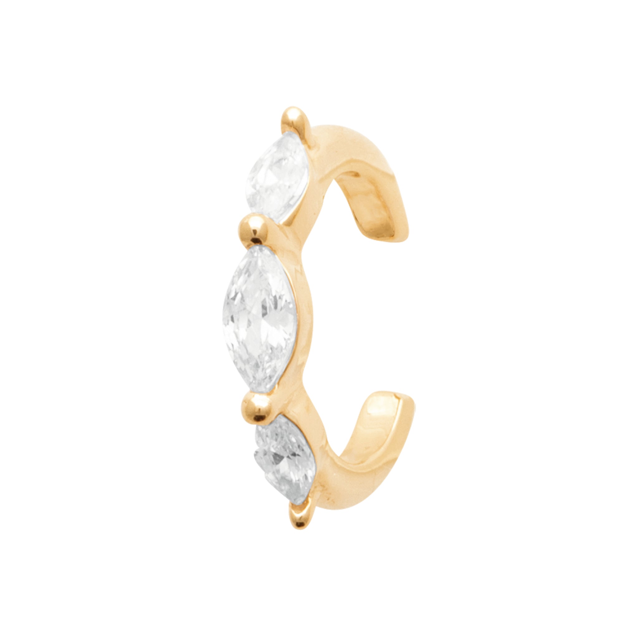Bague d'oreille dorée Vany avec zircons - Bijou photographié sur fond blanc