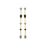 Boucles d'oreilles pendantes Dalia vert zircons et aventurine - Bijou photographié sur fond blanc