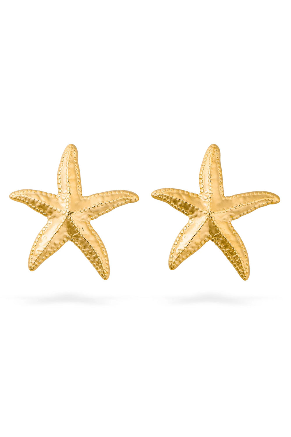 Boucles d'oreilles dorées mini Mira étoile de mer - Bijou photographié sur fond blanc