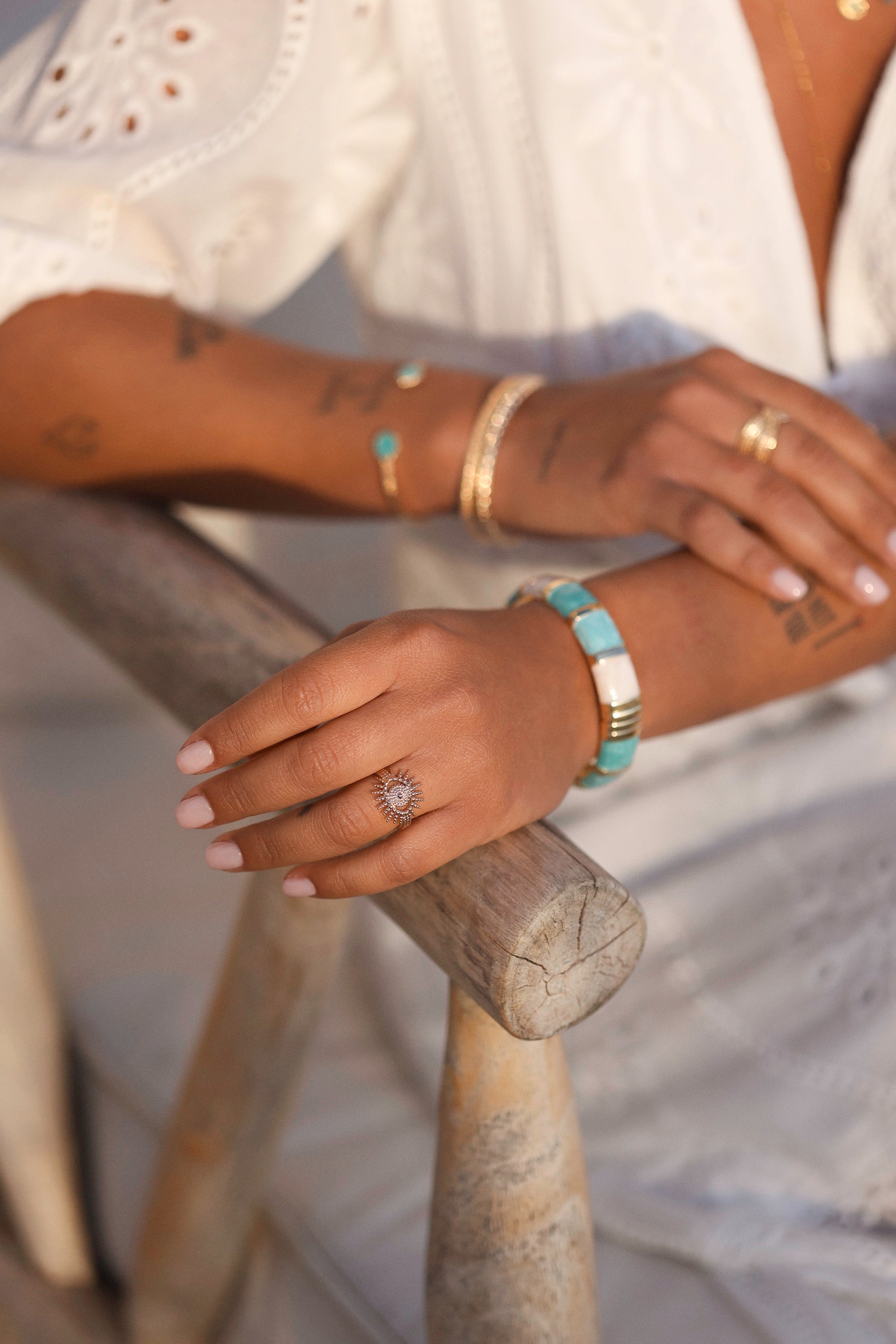 Bracelet jonc doré Roxanne turquoise - Bijou porté