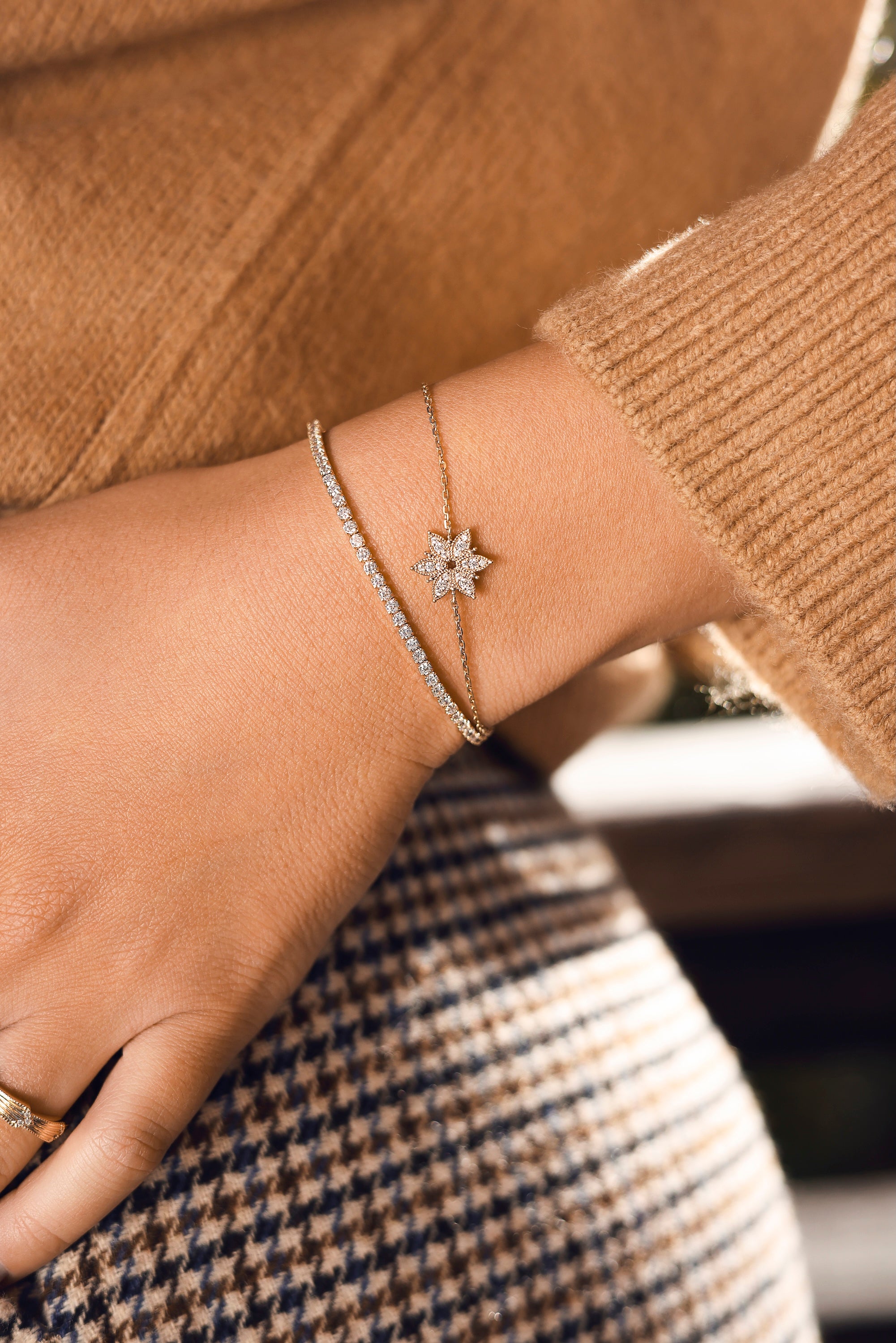 Bracelet tennis Felicia doré zircons - Bijou porté