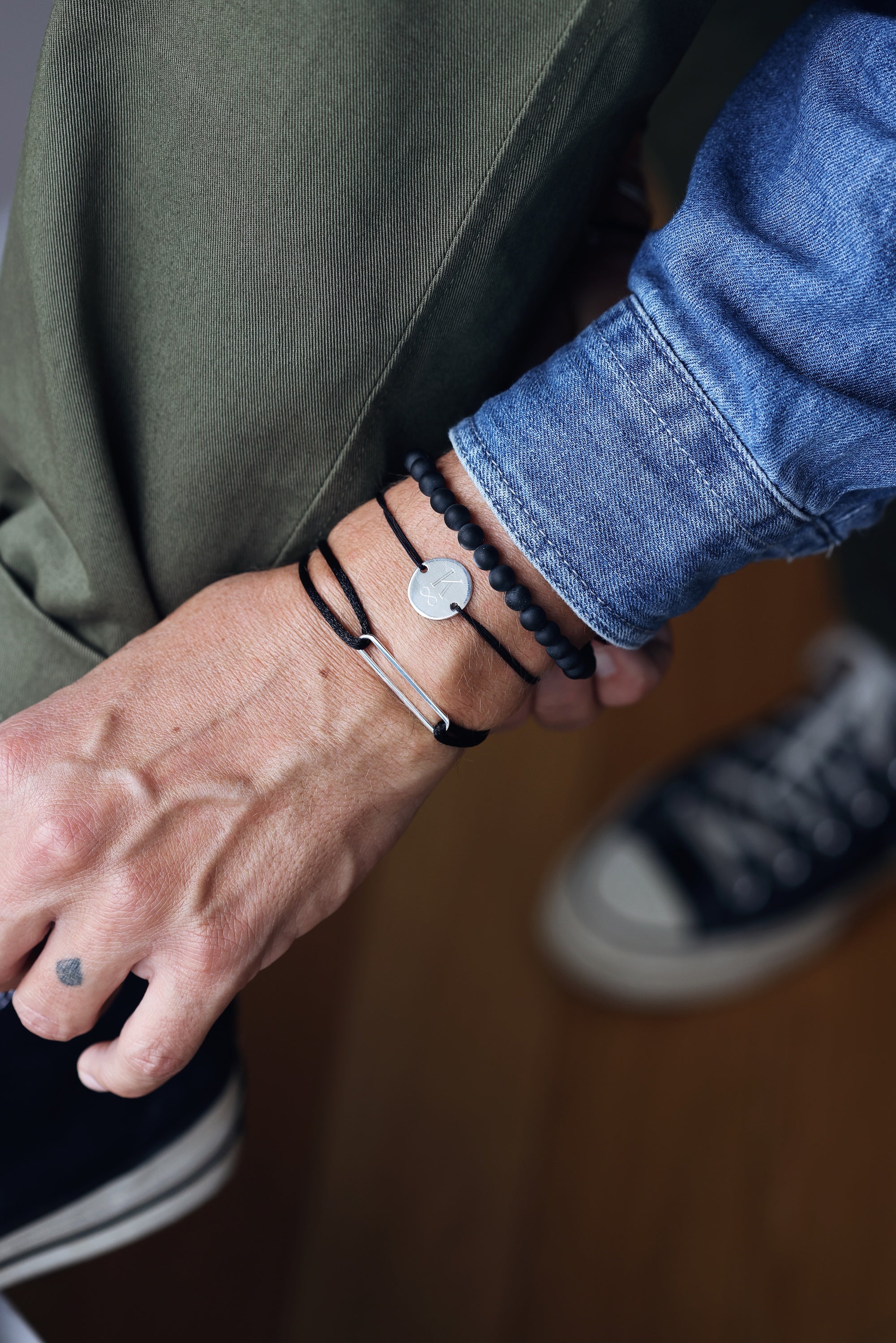 Bracelet personnalisable en agate noire mate pour perles en argent avec lettre de l’alphabet leo 6 mm - Bijou porté