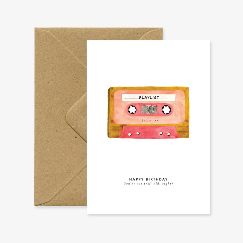 Carte d'anniversaire en papier naturel blanc avec une vieille cassette de musique - Papeterie