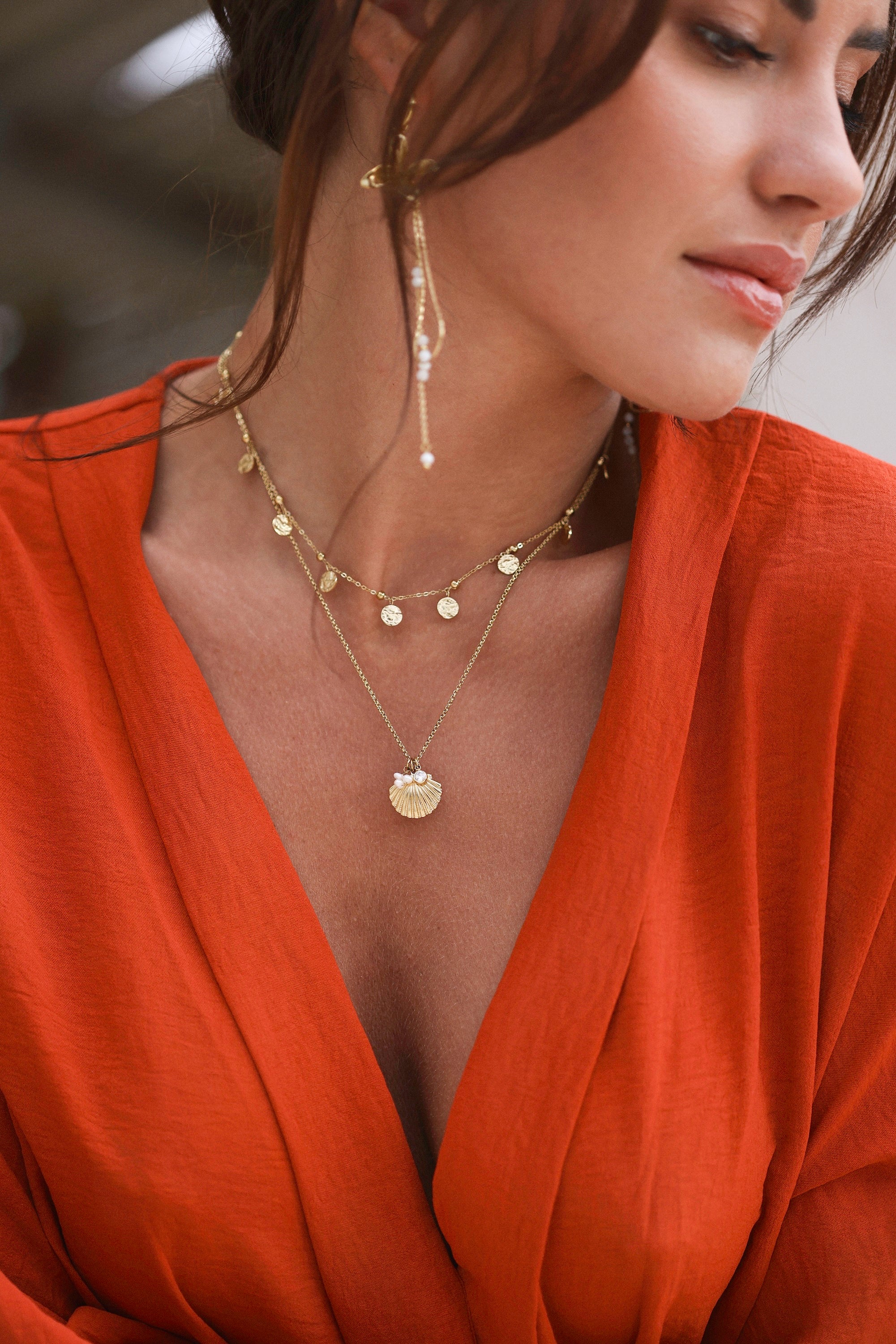 Collier doré Amalfi pampilles porté