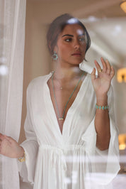 Collier doré Mini Elea porté