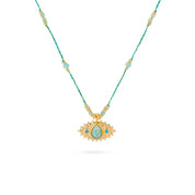 Collier doré Paige pendentif œil amazonite - Bijou photographié sur fond blanc