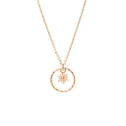 Collier doré Solana soleil - Bijou photographié sur fond blanc