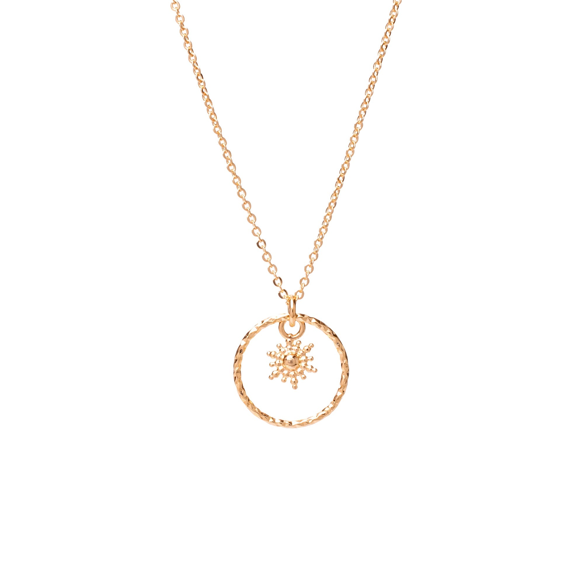 Collier doré Solana soleil - Bijou photographié sur fond blanc