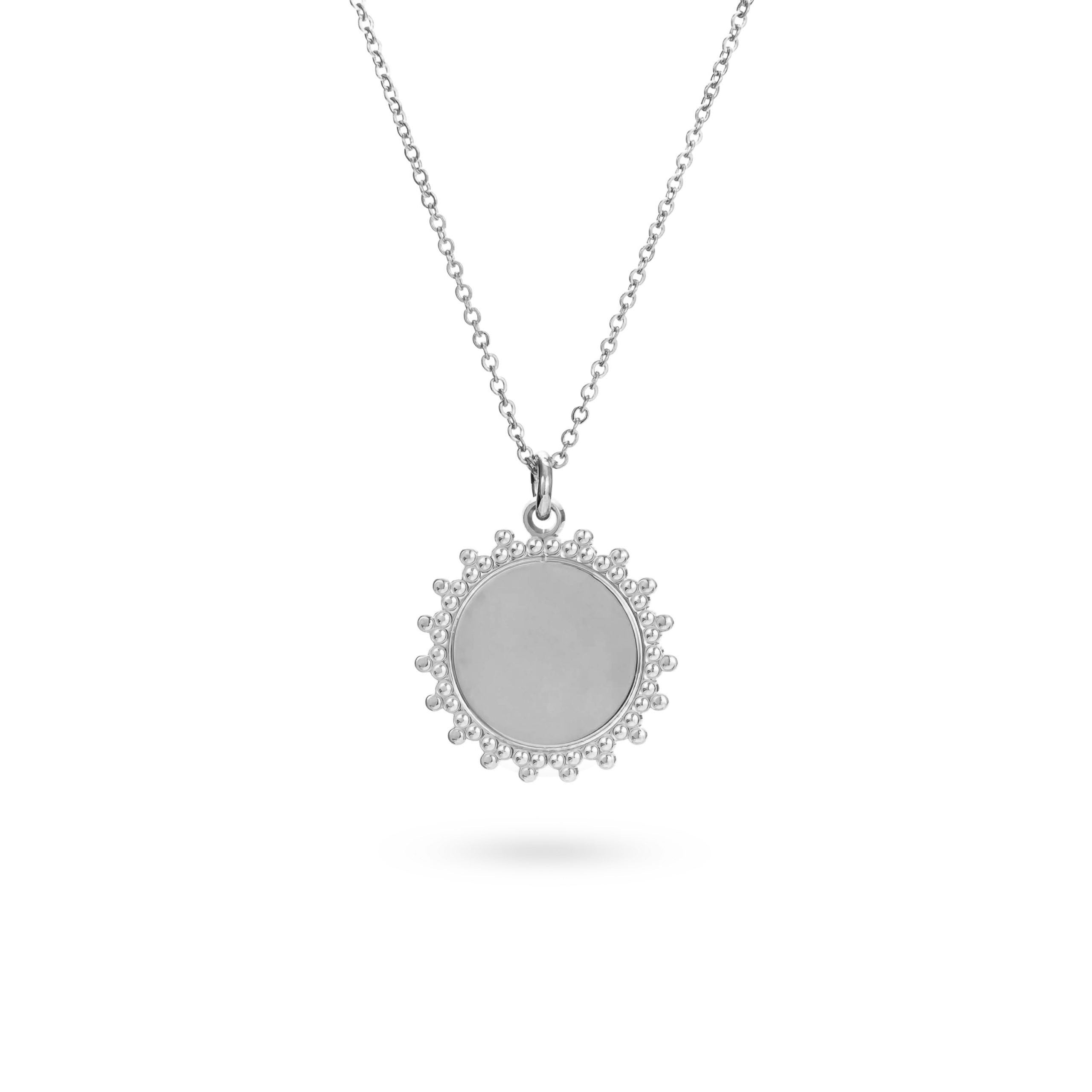 Collier personnalisable pour gravure argent médaille Ness M - Bijou sur fond blanc
