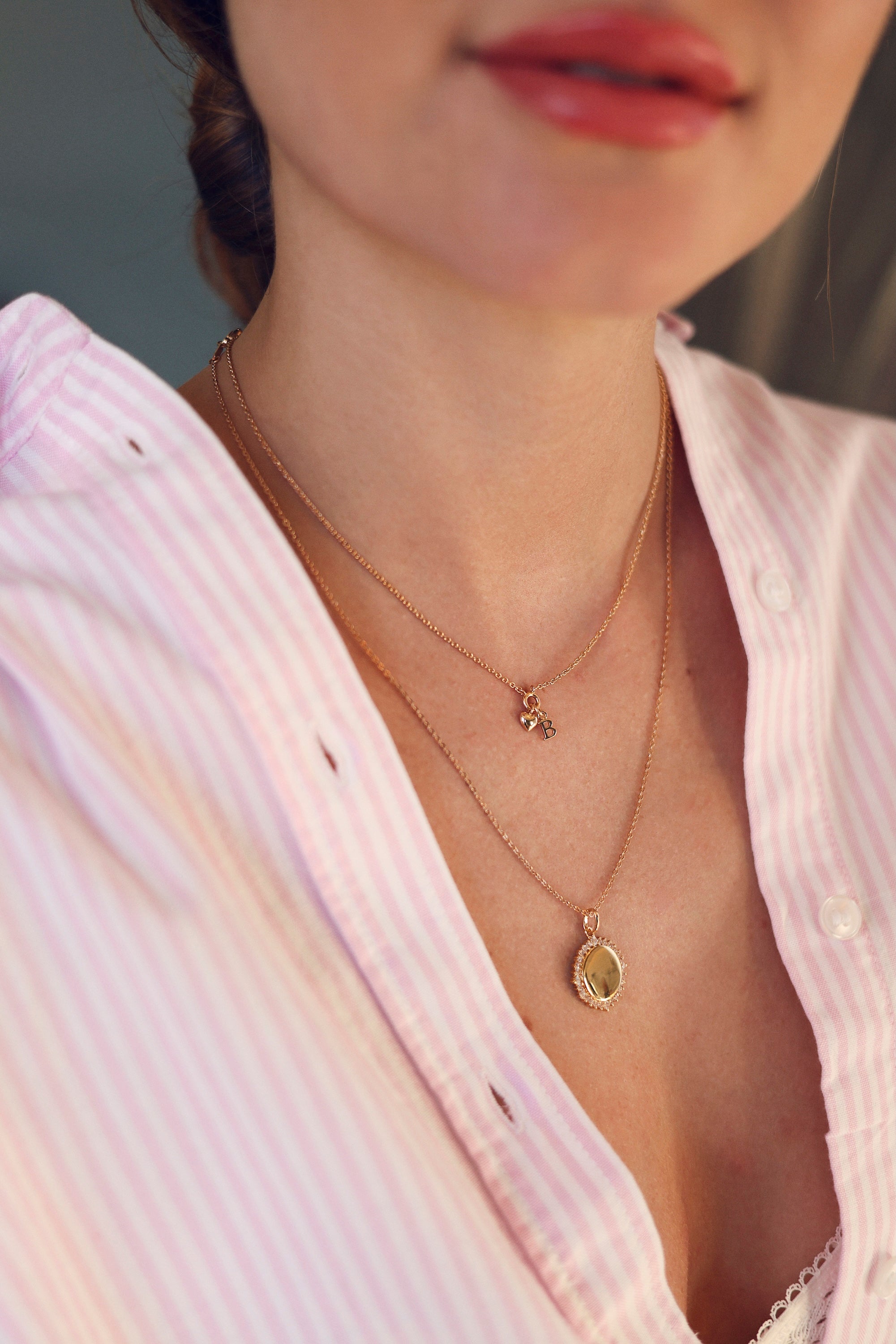 Collier personnalisable doré Kelly anneau avec pendentif cœur pour lettres de l'alphabet et charms - Bijou porté