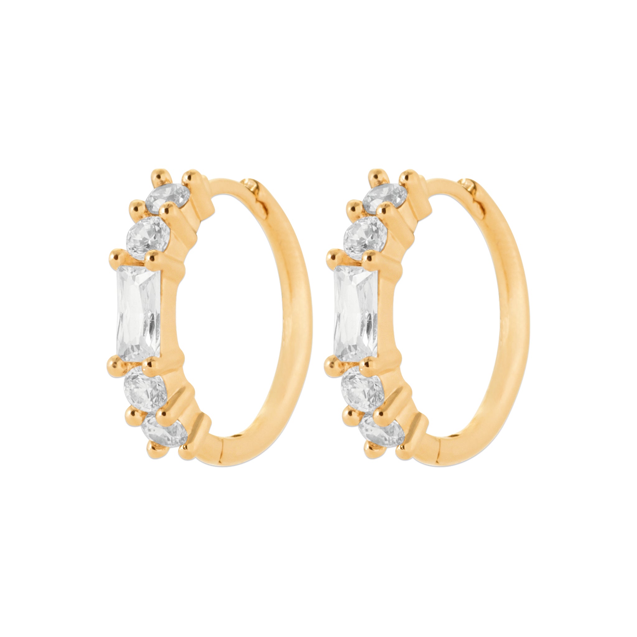 Créoles dorées BOBBY zircons - Bijou photographié sur fond blanc