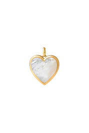 Médaille à graver dorée pour collier personnalisable Gina coeur S - Bijou sur fond blanc